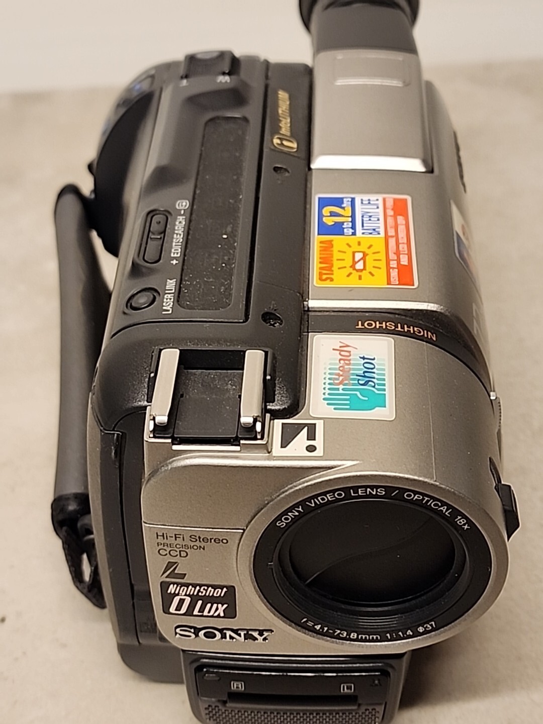 Sony Handycam CCDTRV85 Hi8 XR Camcorder 72x Digital Zoom With Bag