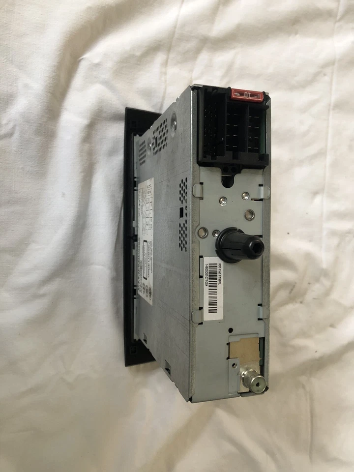 AUTORADIO PER FIAT Punto EVO 7355014090 (09>12) - Immagine 3 di 4