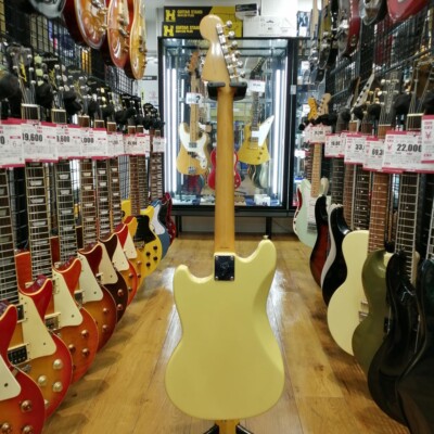 Fender Japan Mustang MG69-65 YWH ソフトケース付 Fender Japan Mustang MG69-65 YWH Electric Guitar Crafted in