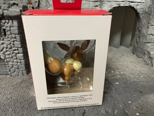 Hallmark Pokémon Eevee Christmas Ornament New In Box BK21 - Picture 2 of 2