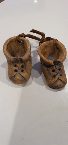 Swagman Mini Pottery, boots/toothpick holder/mini Aussie pot dish - Picture 8 of 10