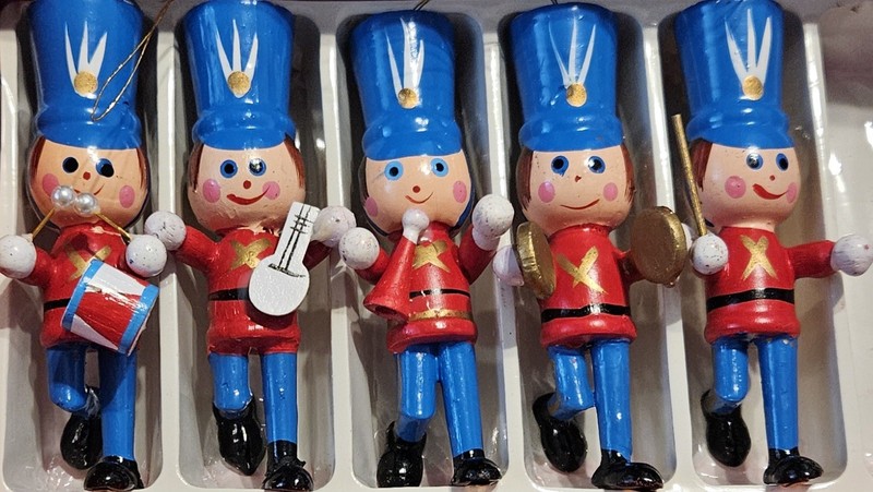 Lot Of Vintage Hand Painted Wooden Christmas Tree Ornaments 4" Soldiers
