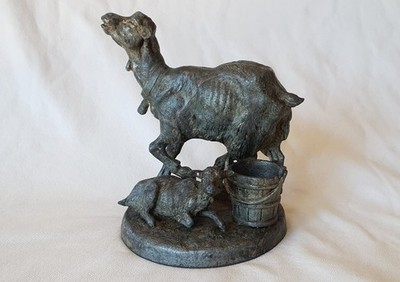 OLD ANIMAL STATUETTE - GOAT AND ITS LITTLE ONE - RULER -