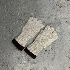 Cozy Wool Knit Fingerless Gloves   Neutral Heather Gray  Chocolate Trim