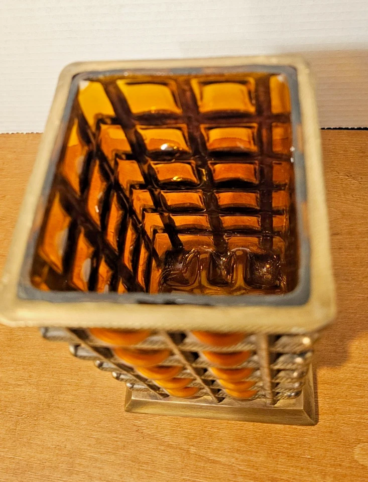 Tapa de tarro de boticario ámbar de vidrio burbuja de latón enjaulado de colección soplado a mano 10,5 pulgadas Foto 2 de 4