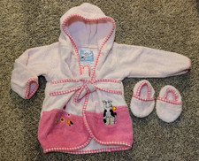 AVON TINY TILLIA PINK COW COTTON HOODED BATH ROBE  SLIPPERS 0-9 months