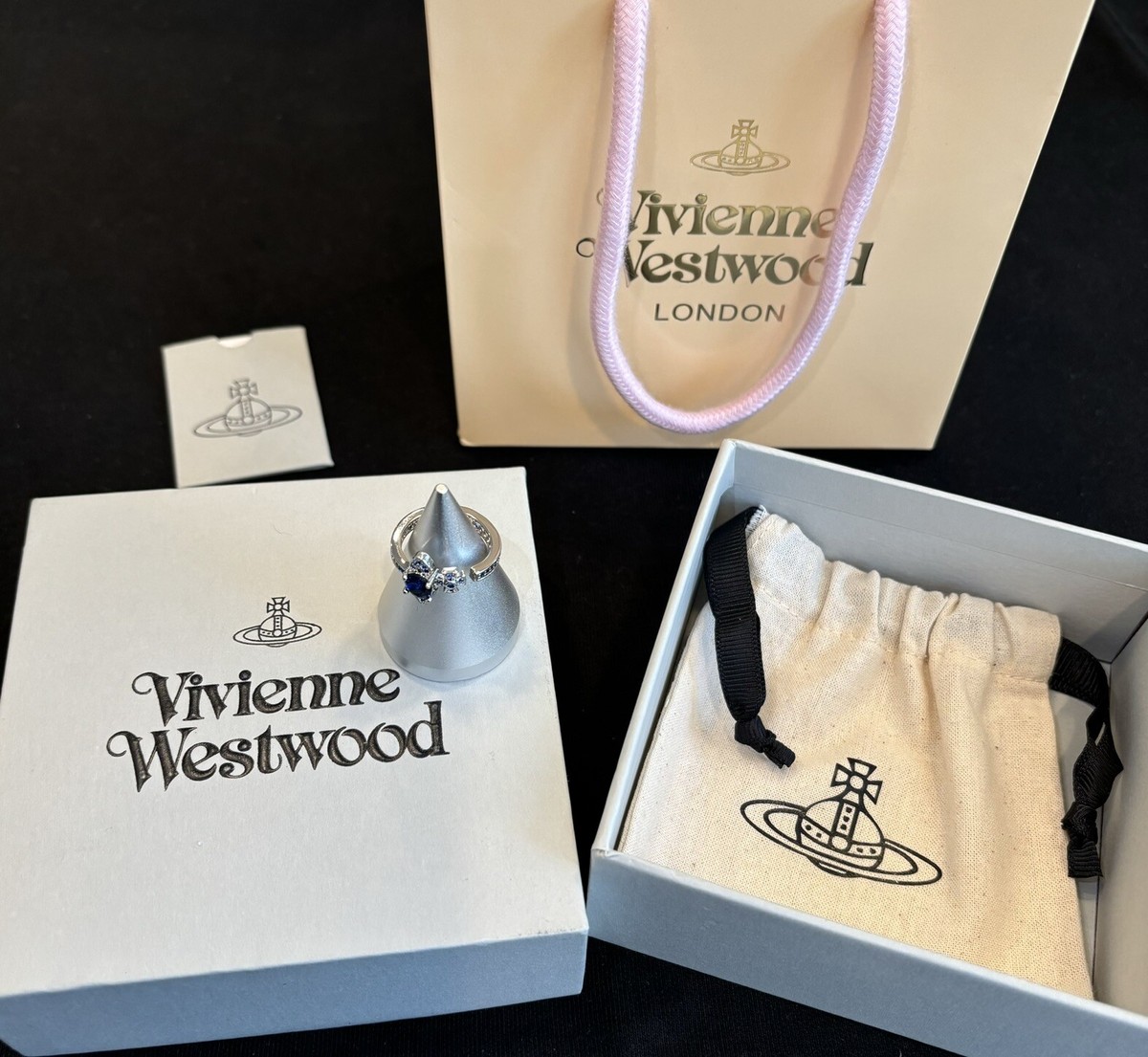 Vivienne Westwood｜ismeneリング　シルバー Ismene Ring in PLATINUM-LAVENDER-WHITE-CZ | Vivienne Westwood®