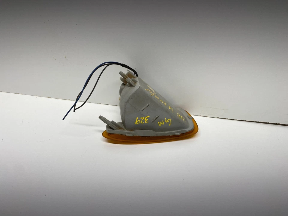 95-99 CHEVROLET CAVALIER ESQUINA DERECHA/LUZ INTERMITENTE ESTACIONAMIENTO OEM, 116-00978 Foto 3 de 4