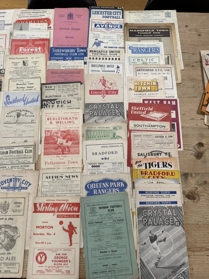 Football Programme Collection 1930s 1940s 1950s 1960s Approx 228 Programmes - Image 3 of 4