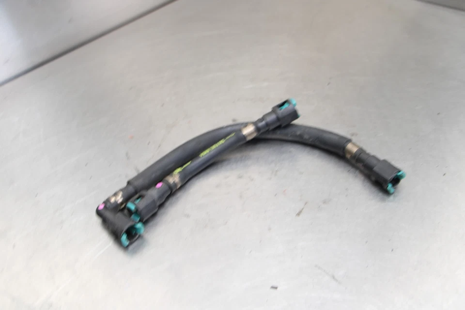 08-11 HONDA CBR1000RR CBR 1000RR FUEL HOSE GAS LINE TUBE PIPE 17526-MFL-003 - Image 4 of 4