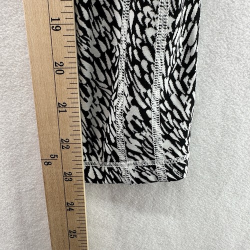 Athleta XS Ultimate Stash High Rise Textured 7/8 Tight - Picture 6 of 11