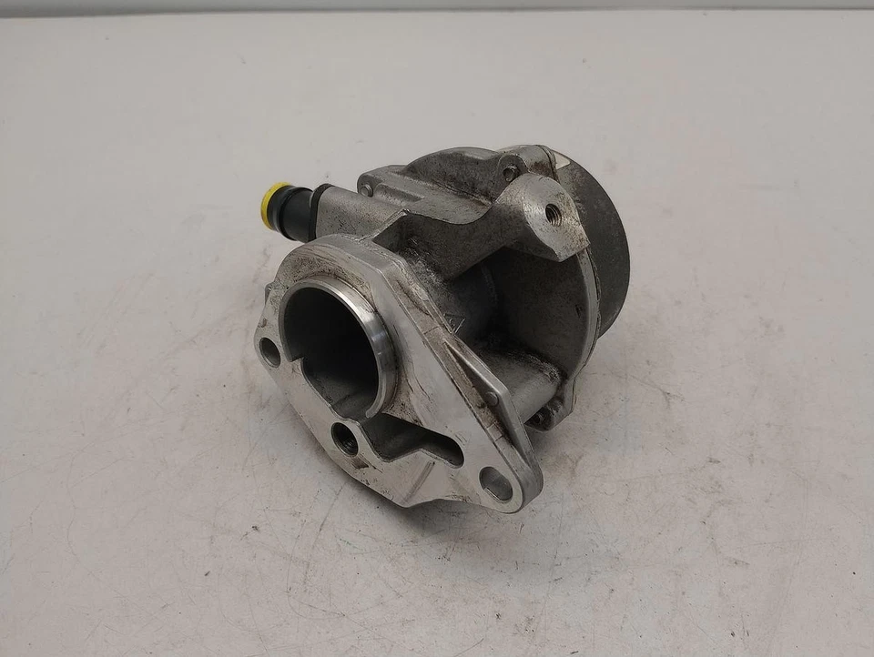 Dacia Logan Vakuumpumpe 1461ccm dci 50kw Diesel 8201005306 Bj 2010 - Bild 3 von 4