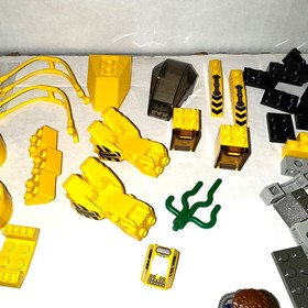 LEGO SET 4789 ALPHA TEAM MISSION DEEP SEA  AT AQUATIC MECH  - COMPLETE PREOWNED