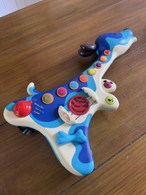 B Toys B Woofer Hound Hund Gitarre interaktives Welpeninstrument Schlagzeug Musik Kind