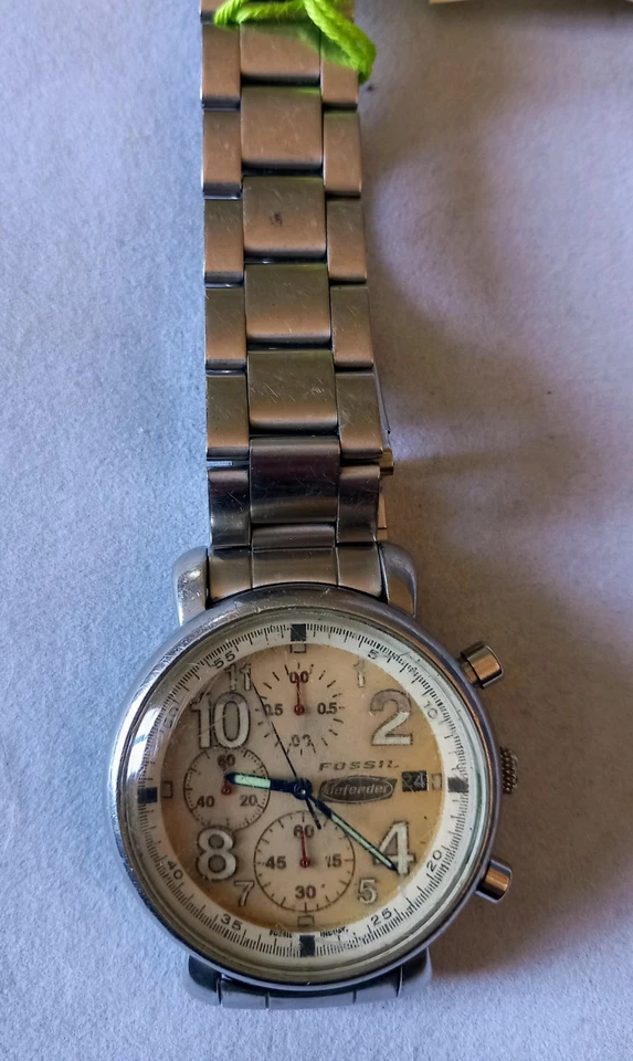 OROLOGIO FOSSIL DEFENDER - Immagine 2 di 4