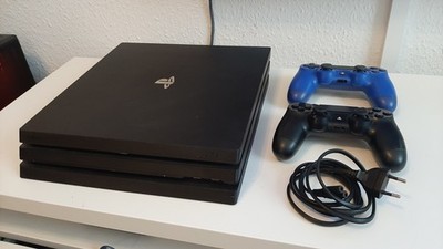 Sony PlayStation 4 Pro 1TB Spielekonsole - Jet Black