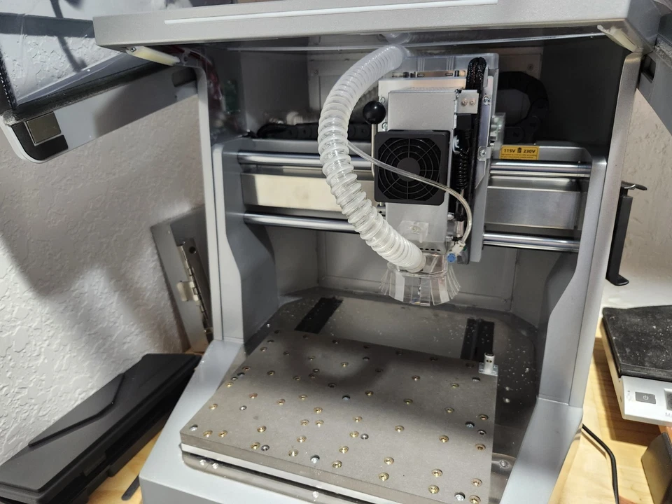 Makera Carvera Air Table Top CNC - Image 3 of 3