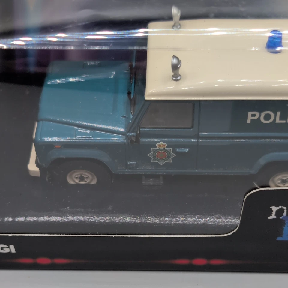 CORGI NINE DOUBLE NINE LAND ROVER DEFENDER LANCASHIRE CONSTABULARY CC07710 - Image 2 of 4