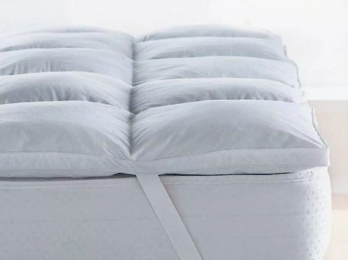 ROYAL COMFORT KING SIZE GOOSE FEATHER & DOWN MATTRESS TOPPER. NEW. RRP