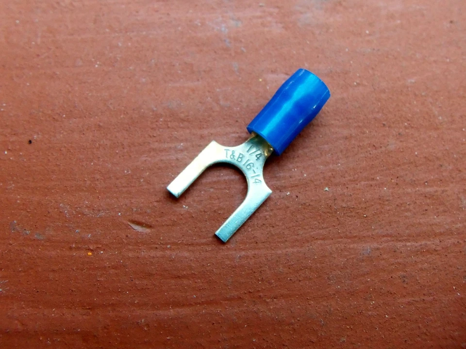 100 Thomas & Betts RB14-14F Sta-Kon Fork Connector 18-14AWG 1/4" Bolt Nylon - Image 4 of 4