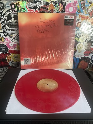 THE CURE KISS Me Kiss Me Kiss Me VG++ RED VINYL W/HYPE STICKER/3500 RSD