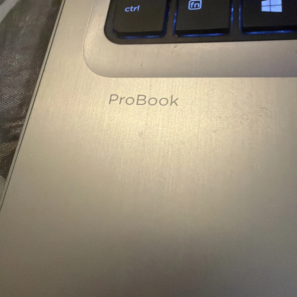  PORTATIL HP ProBook 450 G4 prod ID W7C85AV SN 5CD7271LQF USADO  Foto 4 de 4