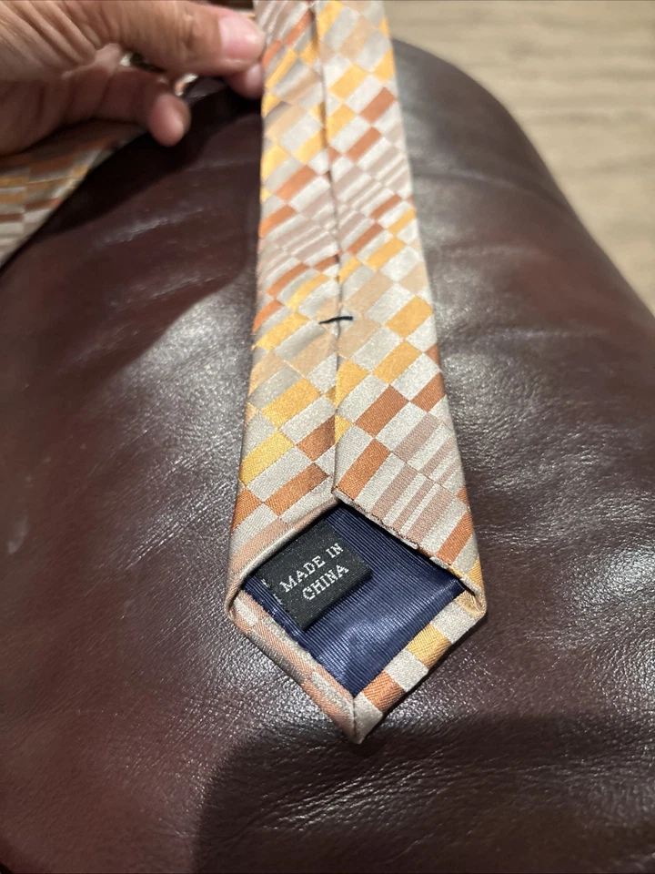 Corbata de seda para hombre Joseph Abboud naranja/gris patrón geométrico Foto 3 de 4