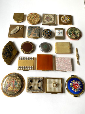 Lot of 20 Vintage Powder Compacts - Various Years, Models, Shapes and Conditions