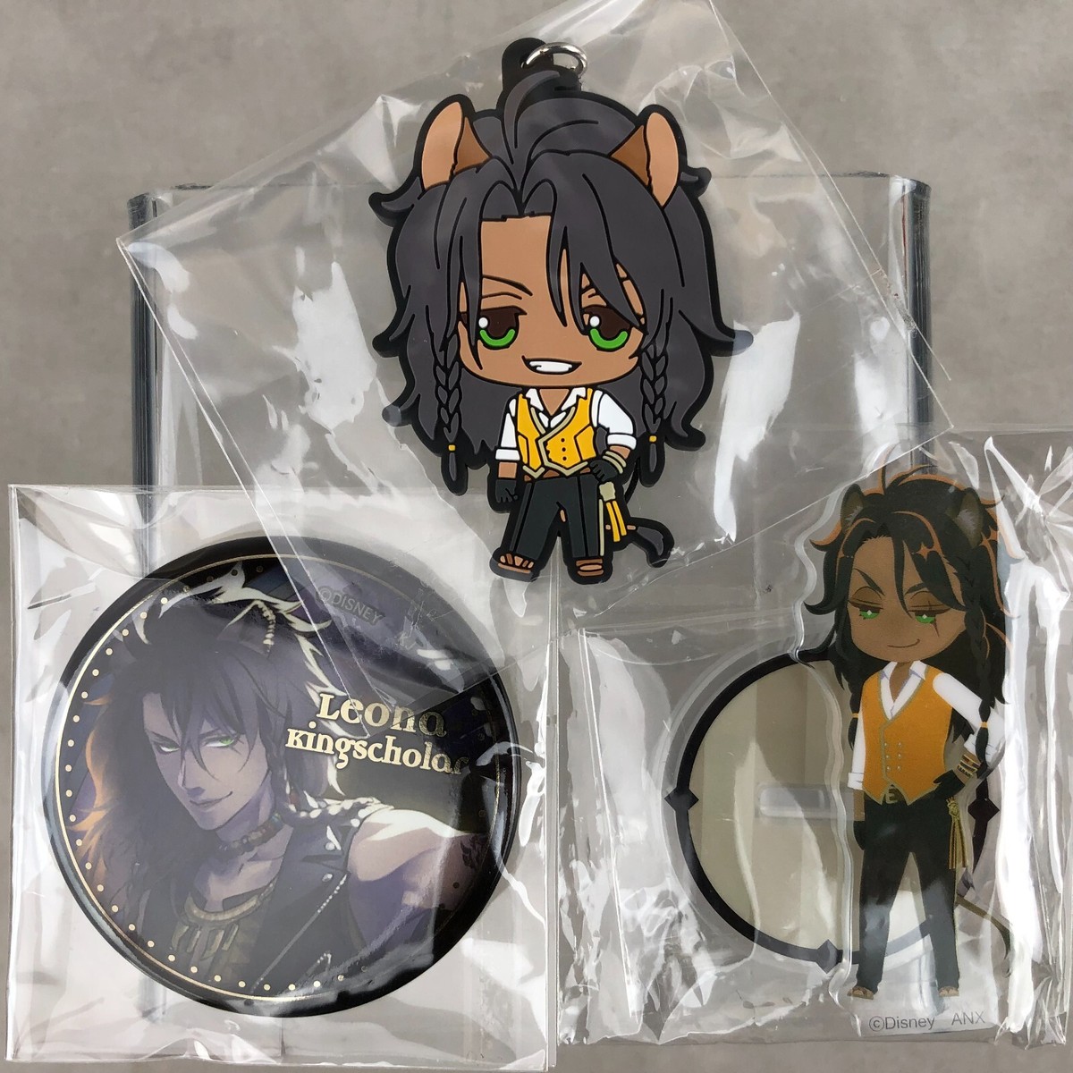Twisted Wonderland Leona Kingscholar Anime Lot Rubber Strap Badge