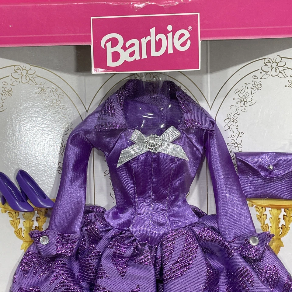 Vestido/bolsa e sapatos roxos Barbie Fashion Avenue Evening Wear #18120 - Novo - Imagem 2 de 4