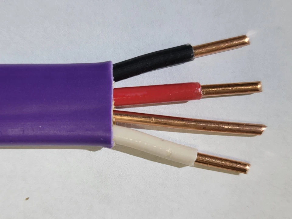 Cable/cable no metálico 50 ft 12/3 NM-B WG Foto 2 de 2