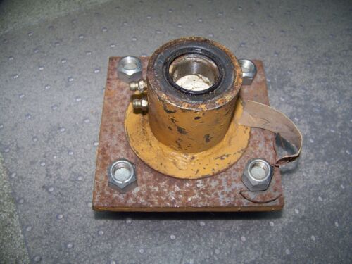 Sidewinder 15189 Rotary Cutter Hub Tail Wheel 4 Bolt 1" Shaft Grease Fitting