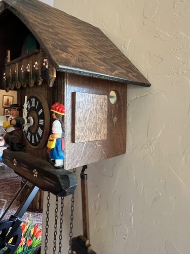 Vintage Swiss Cuckoo Clock - Picture 3 of 6