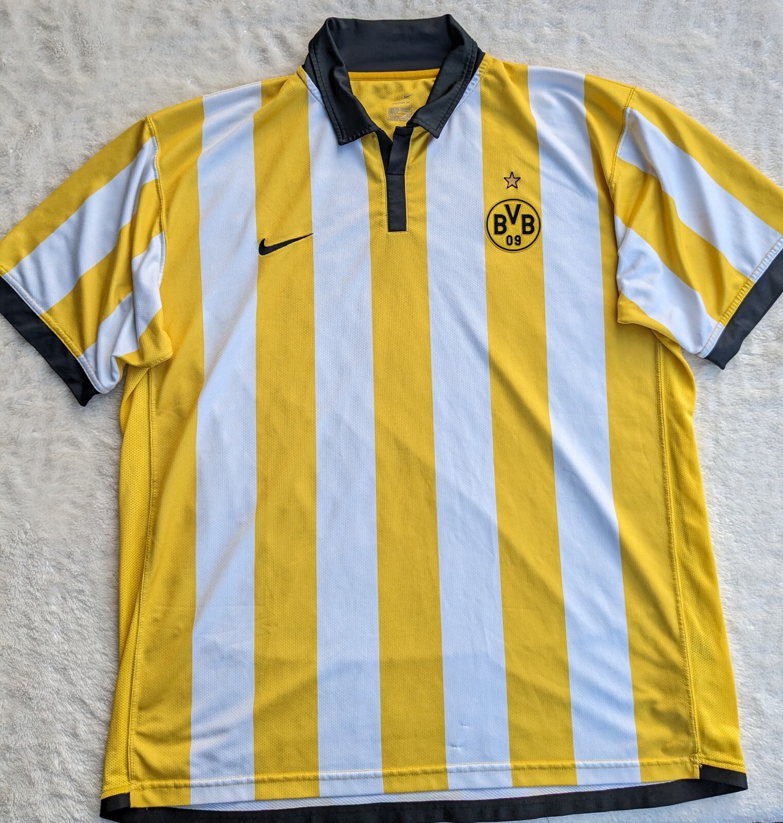 Bild 1 von 16