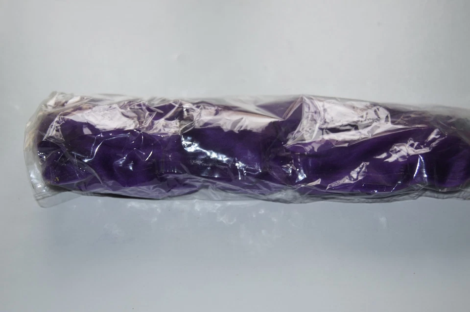 Fibre de nylon pour filage, feutrage et fabrication de poupées couleur violine - Photo 1/4