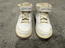 Nike Air Jordan White/Purple Unisex Sneaker kids Shoe Size 9c