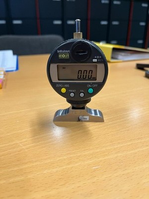 Mitutoyo ABSOLUTE Digital-Messuhr ID-C1012B mit Grundplatte 0 12,7 mm SPC