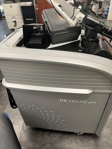 Láser de picosegundos CynoSure PicoSure Pro usado para eliminación de tatuajes - Imagen 4 de 13