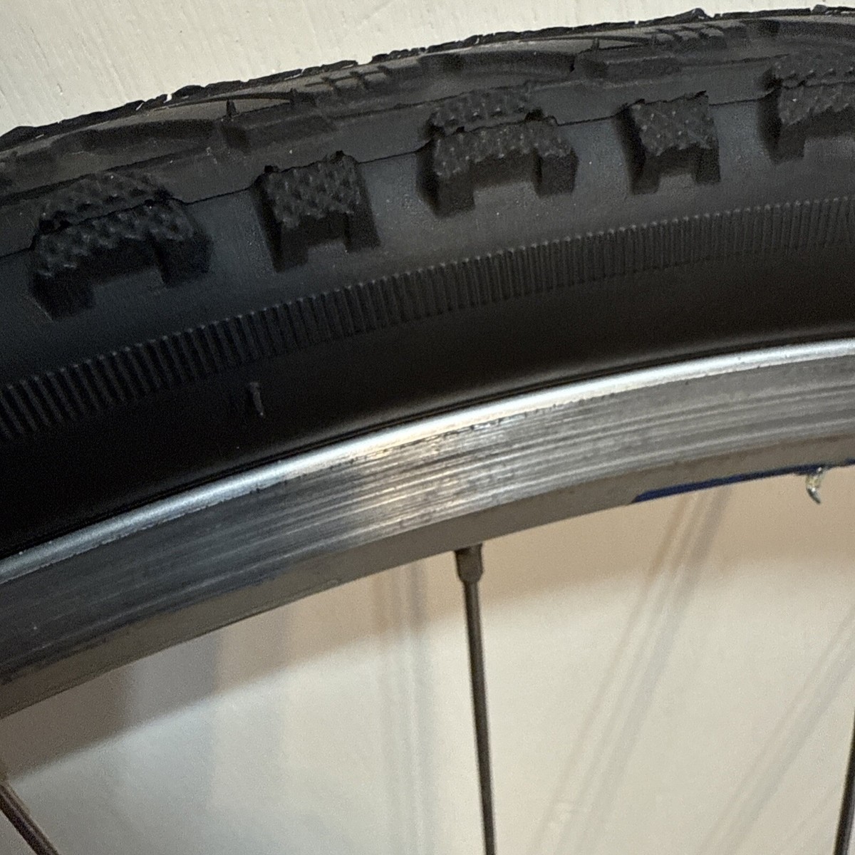 Mavic SUP Reflex Alloy Clincher Wheelset Shimano tricolor 600 Hub
