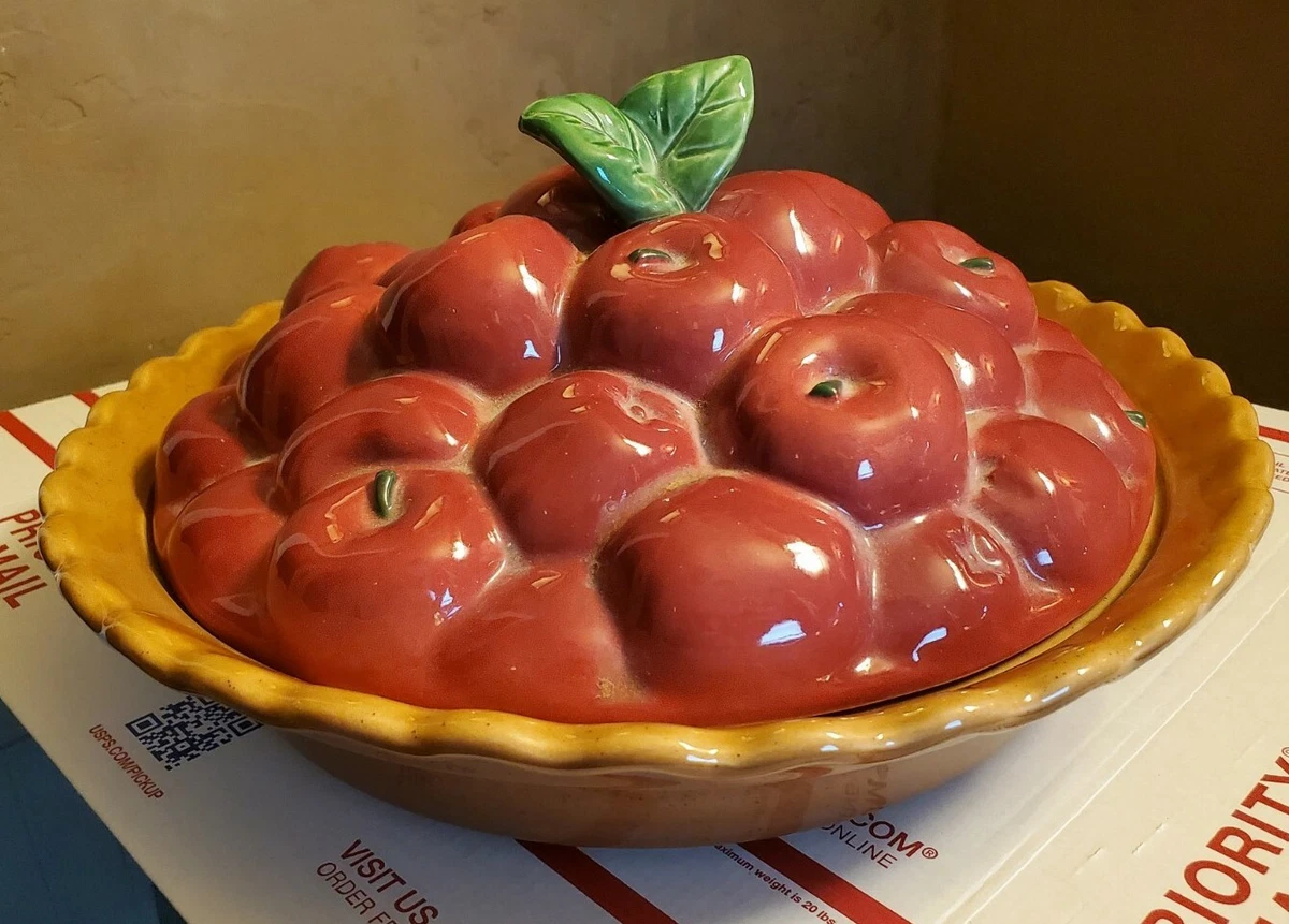 Vintage Treasure Craft Ceramic USA Apple Pie Dish With Lid 13