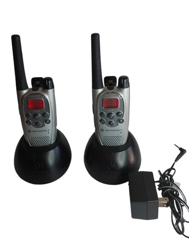 lot of 5 Motorola Talkabout T7100 Two Way Radios read details