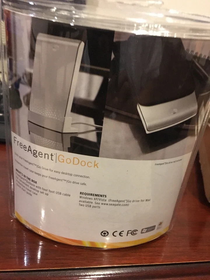 5 Units New Seagate FreeAgent Go Dock for FreeAgent Go Drive with Travel Case - Image 2 of 3