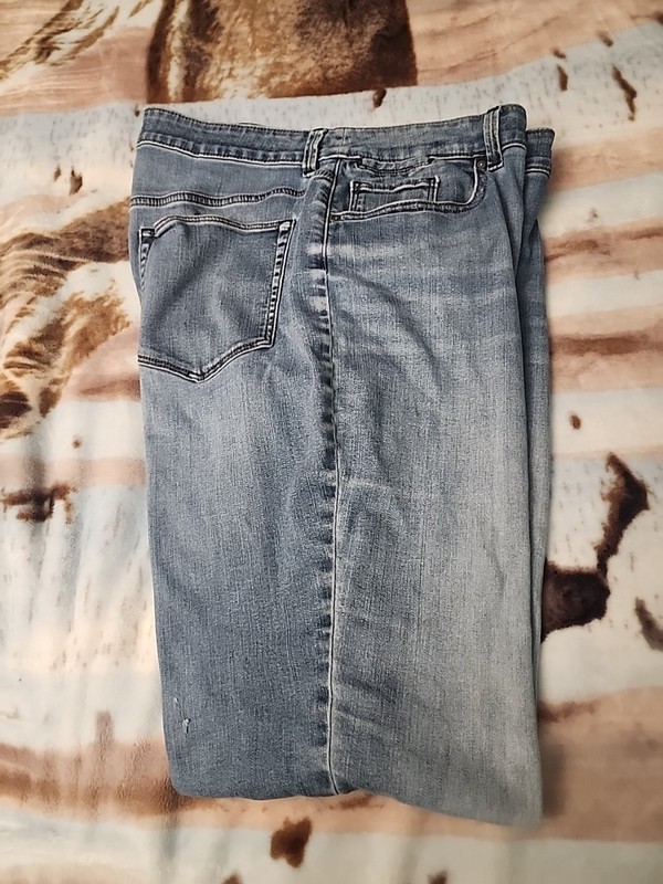Chicos Boyfriend Jeans Size 2 Med Wash