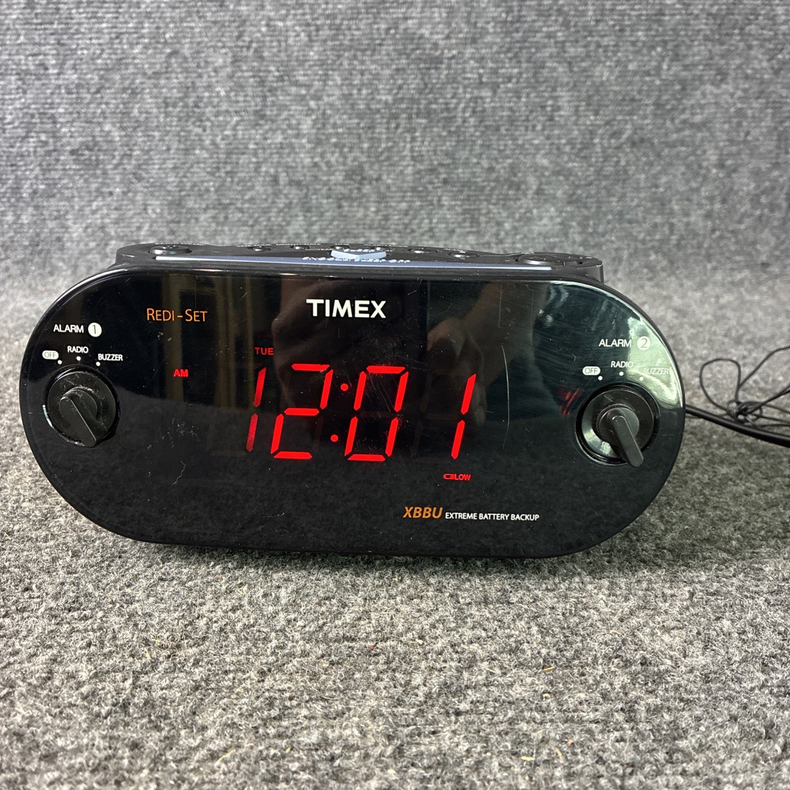 Timex XBBU T715 Black Redi-Set AM/FM Large Display Dual Alarm Clock Radio