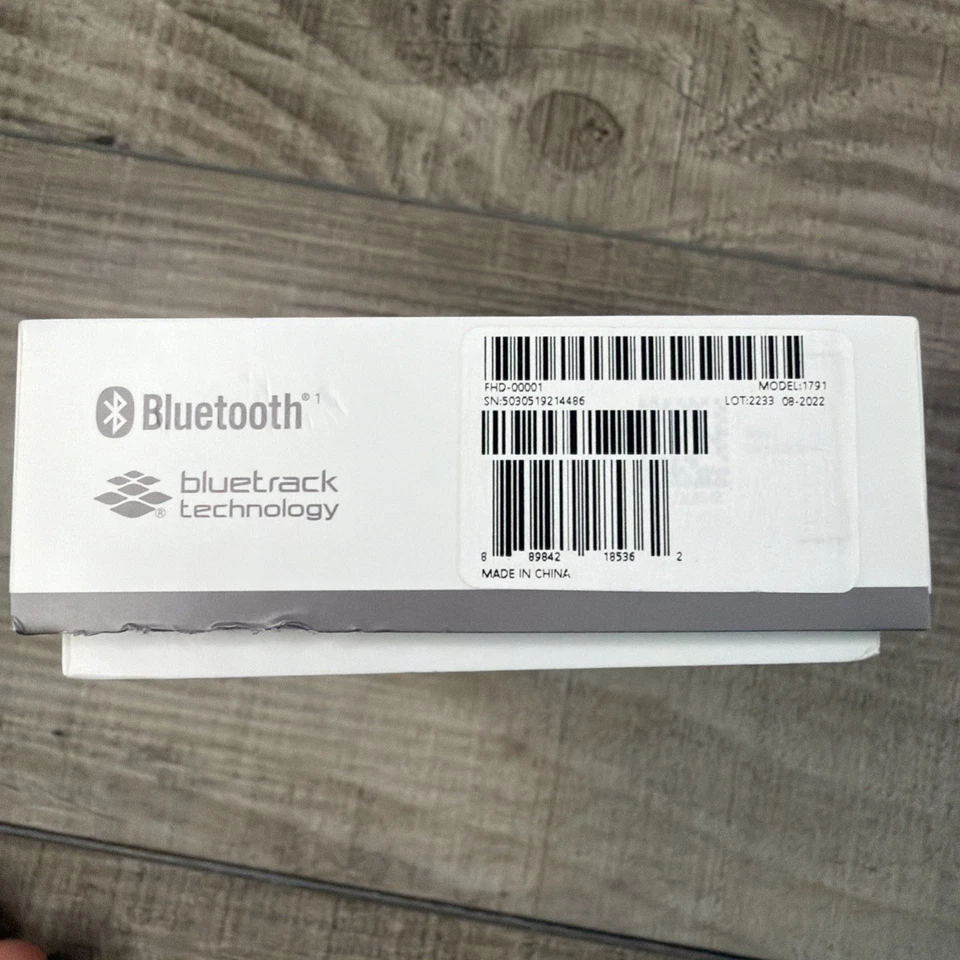 Microsoft FHD-00001 Wireless Surface Arc Touch Mouse 2 Buttons BT Light Gray - Image 4 of 4