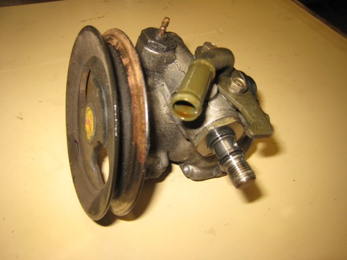 Lenkgetriebepumpe Mitsubishi Colt 1300 C10/C50/CAO 12 Monate Garantie