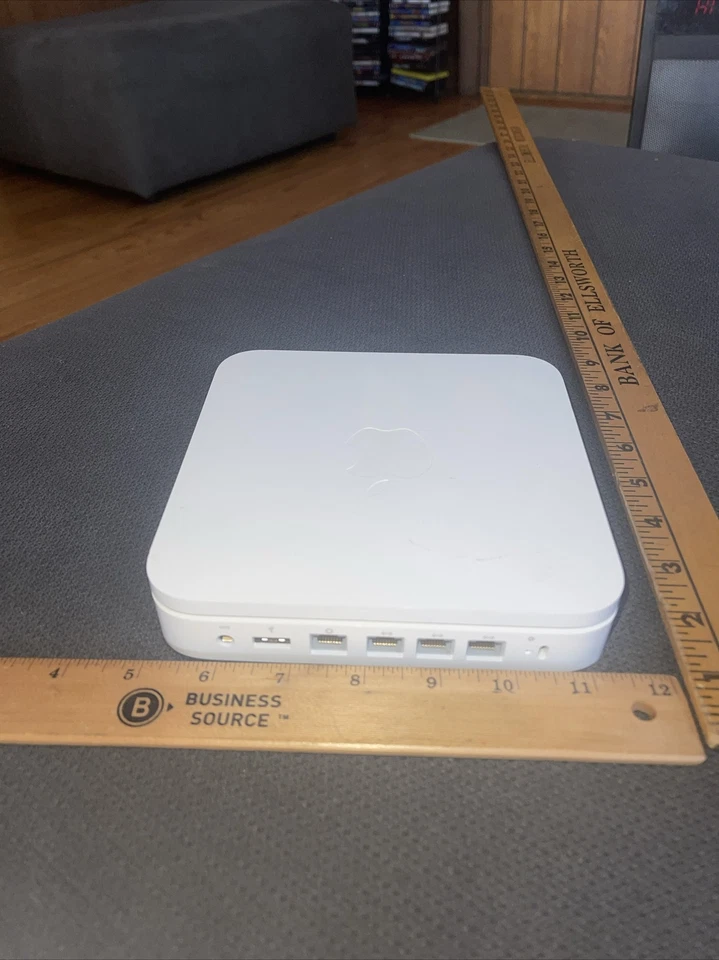 Apple Airport Extreme 5th Generation A1408 Base Station WiFi Wireless Router - Image 2 of 4