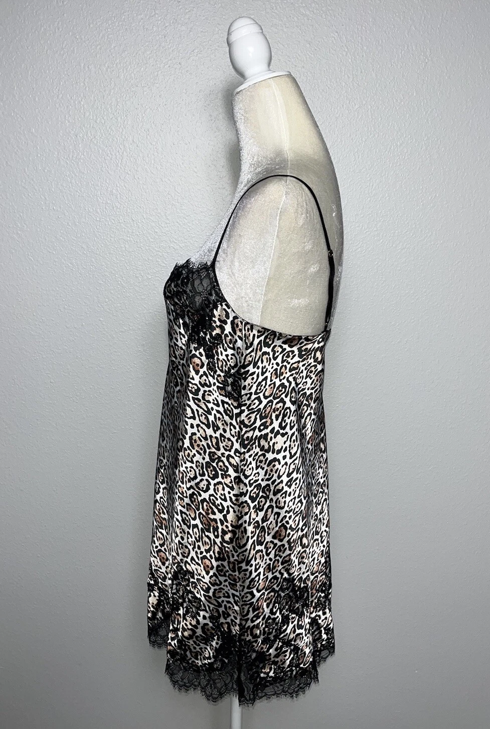 UNDERCOVER Victorias Secret mini abito leopardato animale raso pizzo cami slip nuovo M