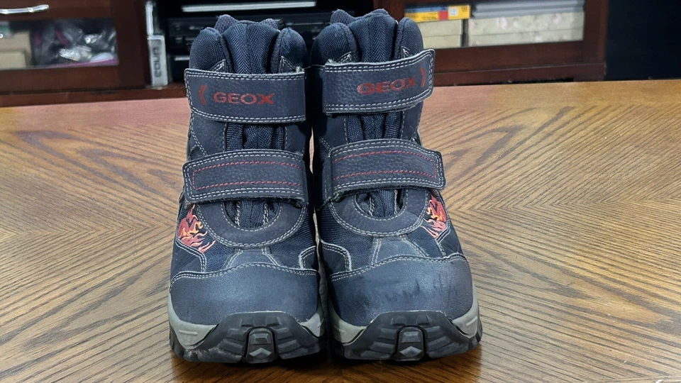 Geox Respira B1302S  Waterproof Snow Boots Glowing Dragon Kids Shoes Size 33/2US - Image 4 of 4