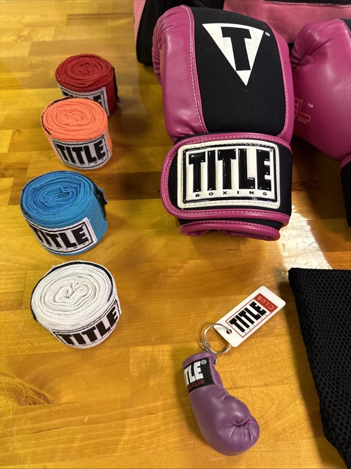 TITLE Club Boxing Pink & Black GEL Women's Size M, GYM Bag, 8 Wraps & More in GC - Image 3 of 4